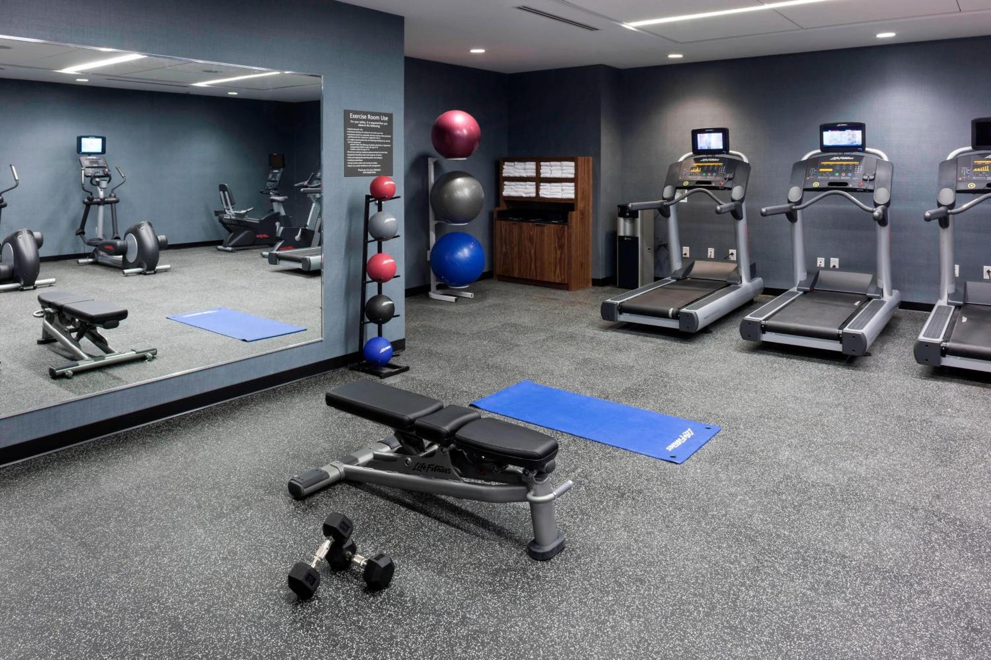 Courtyard By Marriott Richmond Downtown Ξενοδοχείο Εξωτερικό φωτογραφία